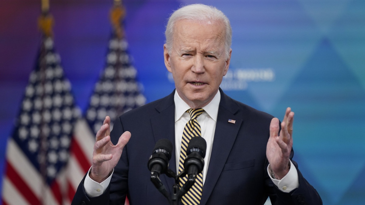 Biden azt állítja, erkölcsi felháborodása mondatta vele a Putyinról szóló mondatokat