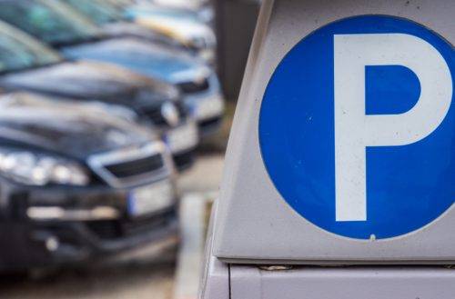 Amit tudni akarsz az új parkolási rendről, de nem mered megkérdezni