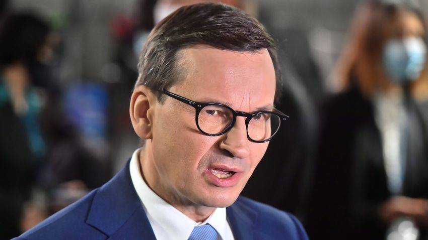 „Lengyelország és Magyarország útjai elváltak” – mondja a lengyel miniszterelnök