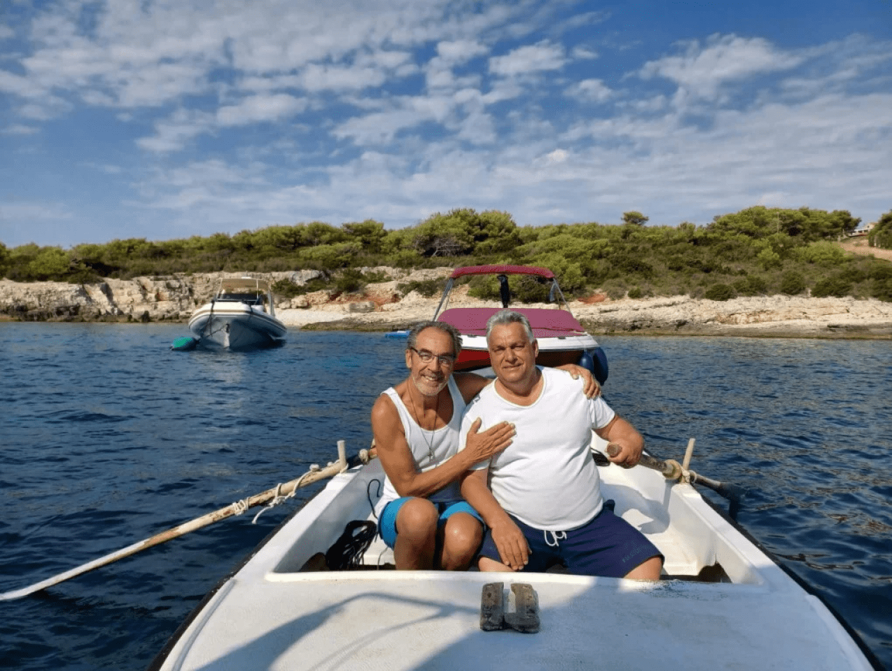 Lerobbant az Orbán csónak